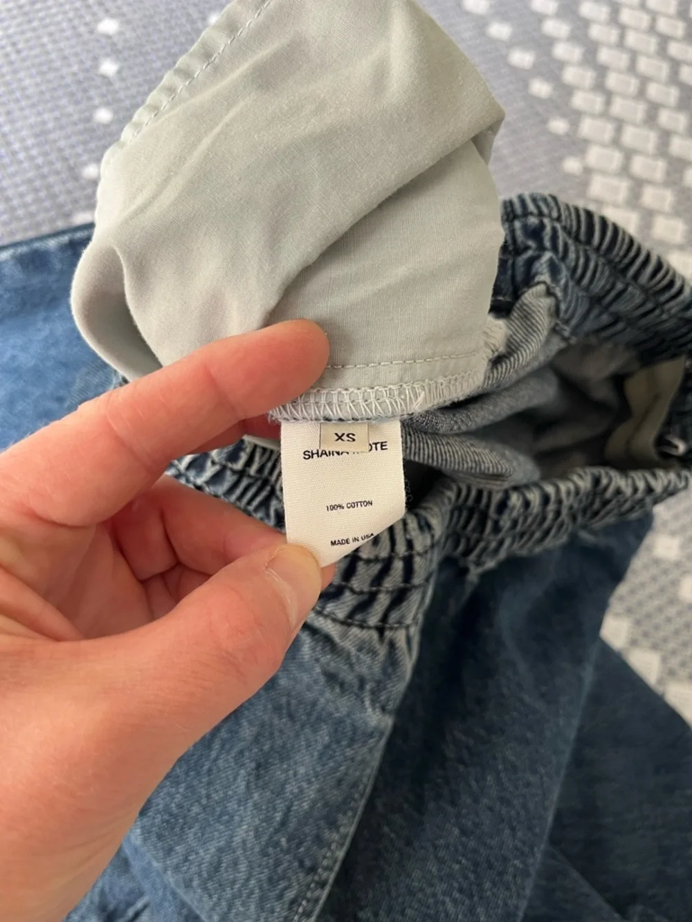 Wide Leg Flare Jeans in Dark Blue - Picture 4 of 6